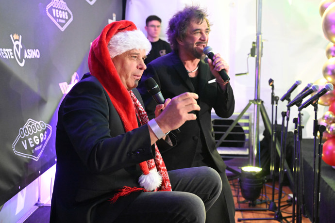 Rychlý do toho dal vše.