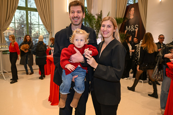 Malá Isabellka už pózuje. 