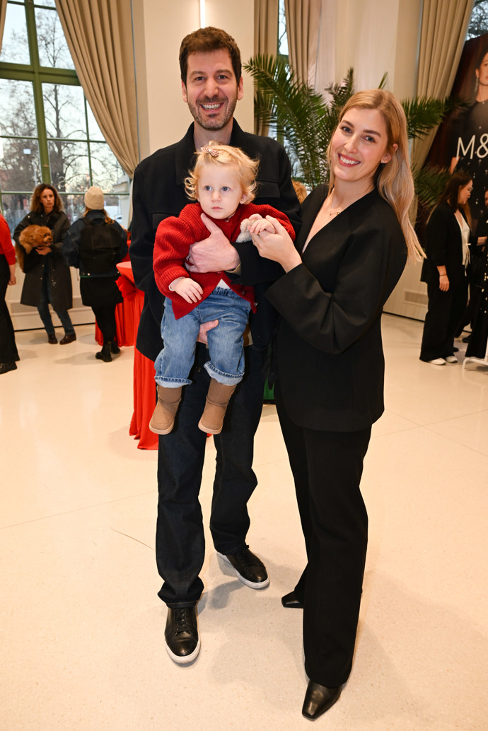 Petr a Michaela Říbalovi se svou dcerkou Isabellou.