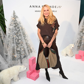 Dorazila i Vendula Pizingerová.