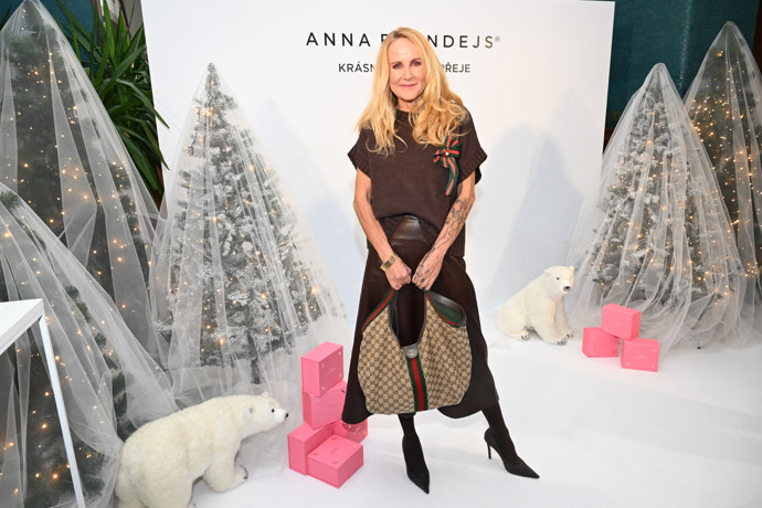 Dorazila i Vendula Pizingerová.