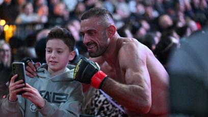 FOTO: Raška odcházel z klece jako hrdina.