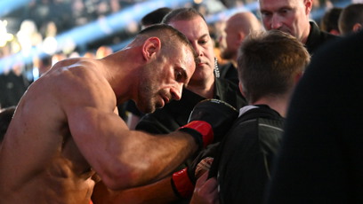 FOTO: Podepisoval se.