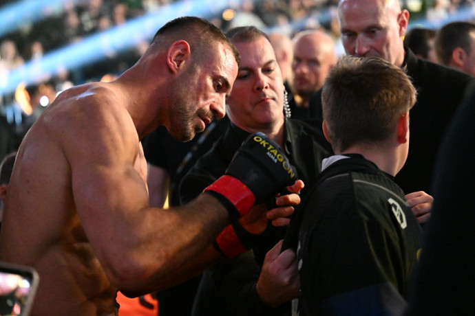 Ondřej Raška se také fanouškům podepisoval.