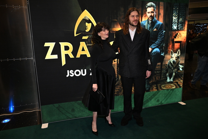 Marcell dorazil do kina Lucerna v doprovodu manželky Lindy.