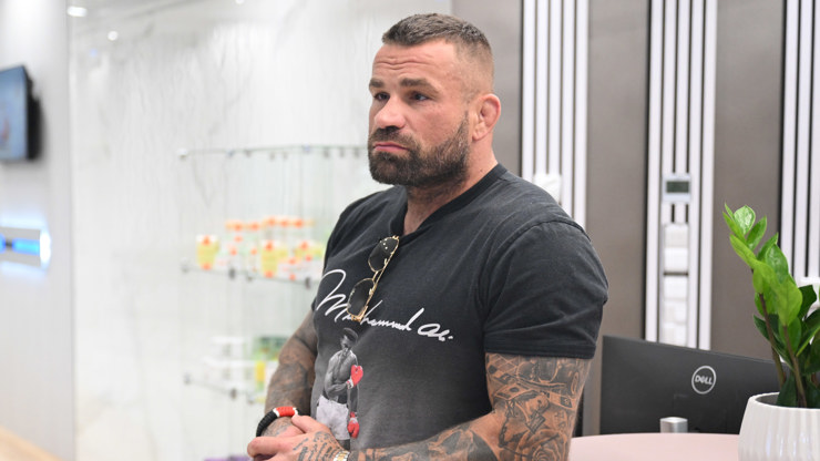 Karlos Vémola si nemyslí, že by Pavel Tóth měl na to porazit profesionálního zápasníka.