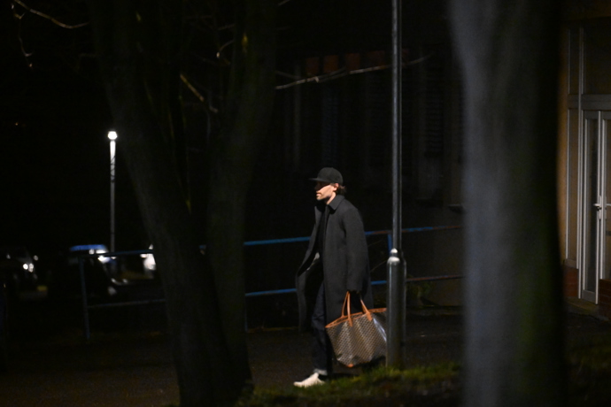 Leoš Mareš je svému kamarádovi oporou.