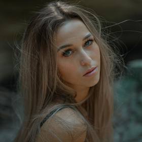 Manželka Lukáše Petra Provodová. 