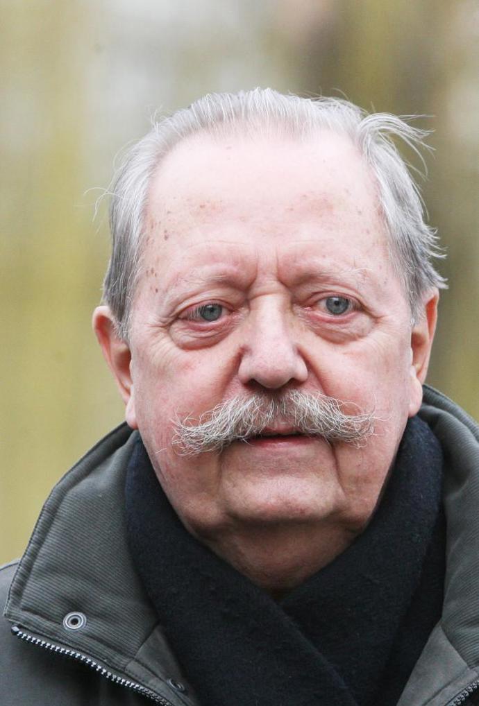 Zemřel Josef Kubíček. 