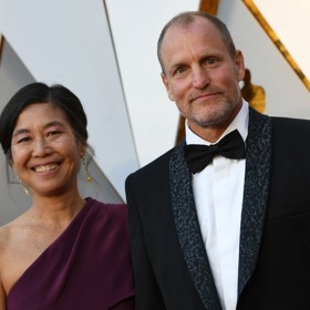 Woody a Laura žijí v ekovesnici na Havaji, devadesát procent potravin si pěstují sami.