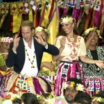 Že je William muž mnoha talentů, dokázal i roku 2012 při návštěvě tichomořského souostroví Tuvalu. Předvedl zde taneček, kterým uhranul všechny přítomné. S výjimkou své zákonné manželky Kate Middleton. Ta, soudě podle výrazu, nic vtipnějšího dlouho neviděla. 