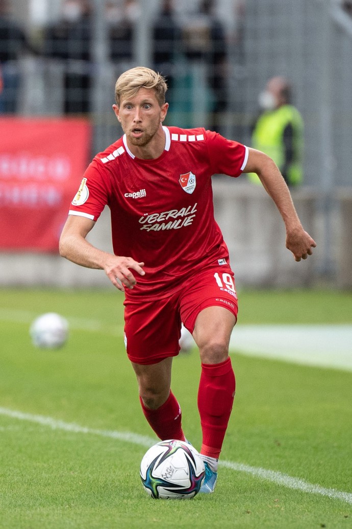 Před Vánoci zemřel bývalý německý fotbalový reprezentant Sebastian Hertner.