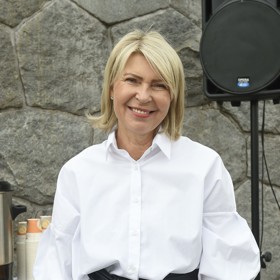 Helena Harabinová je své dceři Monice Marešové velice podobná. 