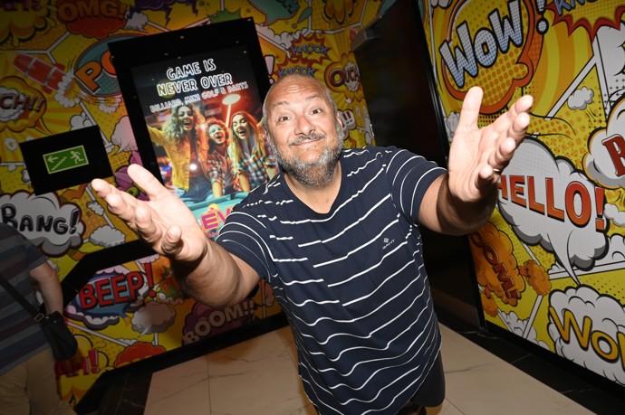 Moderátor Patrik Hezucký.