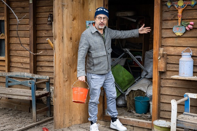 Marián Čurko rád pečuje o zahradu. 