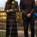 ...i na sukních, které jsou momentálně velkým hitem.