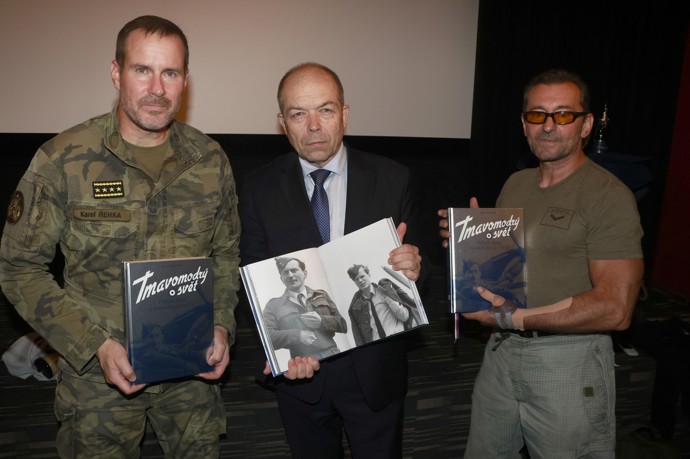 Ondřej Vetchý a Karel Řehka mají problém. 