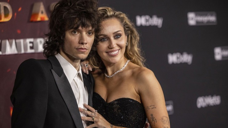 Jejím vyvoleným je Maxx Morando.