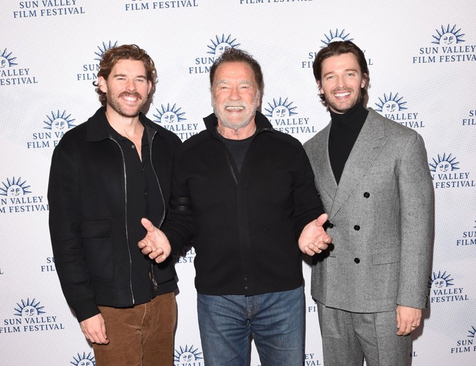 Arnold Schwarzenegger se na filmovém festivalu v Idahu pochlubil fešnými syny Patrickem a Christopherem.