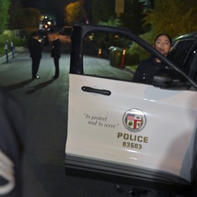 V Los Angeles zasahují policisté. 