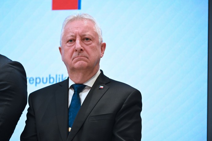 Ministr obrany Jaromír Zůna si svým výrokem zavařil.