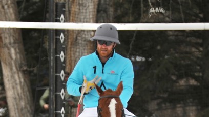 FOTO: Princ Harry si zahrál pólo v Aspenu.