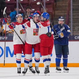 Adam zařídil výhru nad Finskem.