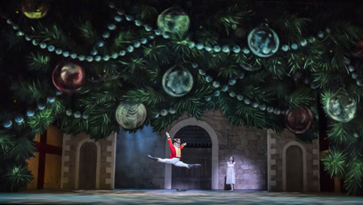 FOTO: Záběry z klasického představení Louskáček v podání  Anglického národního baletu.