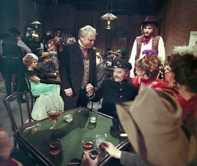 Na snímku z filmu Brakýřei jsou Petr Haničinec, Antonín Hardt a Vladimír Kratina.