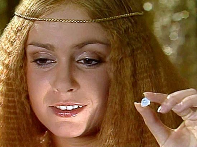 O labuti: Prince, který je zakletý do podoby labutě, může zachránit jen dívka, jenž ho bude milovat i v jeho ptačí podobě (Ilona Svobodová).