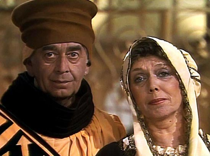 snímek z pohádky O labuti (Vlastimil Brodský, Jiřina Jirásková)