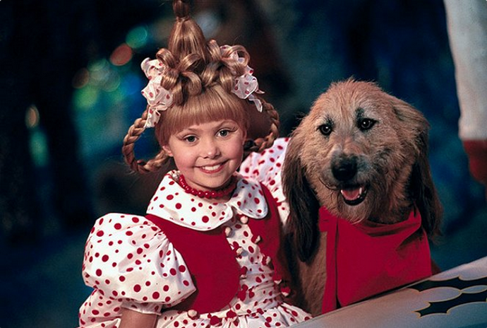 Pro účely filmu bylo ušito na 443 kusů oblečení.