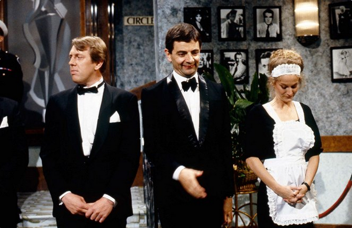 A koho by nerozesmál dospělý, který se chová jako dítě a neví, jak moc je zvláštní?