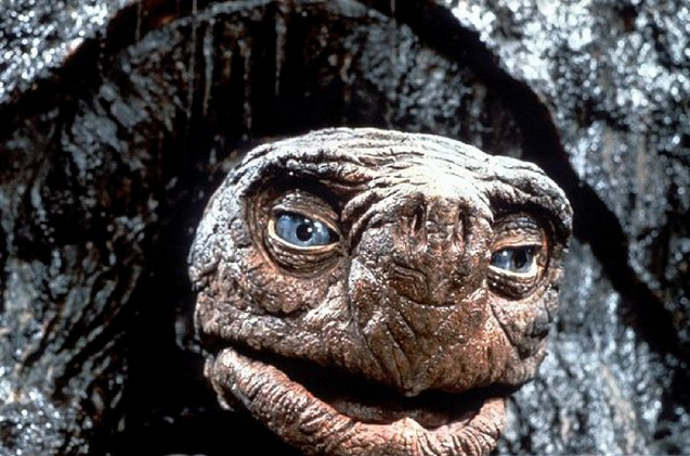 A ještě jedna historka - autor knižní předlohy Michael Ende nechtěl být s filmem vůbec spojován.