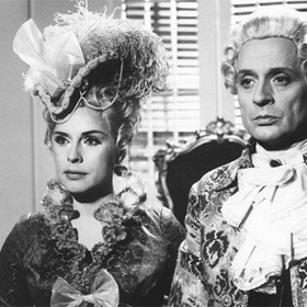 V lásce štěstí neměla (záběr z filmu Lucerna, Vlasta Fialová a Svatopluk Beneš).