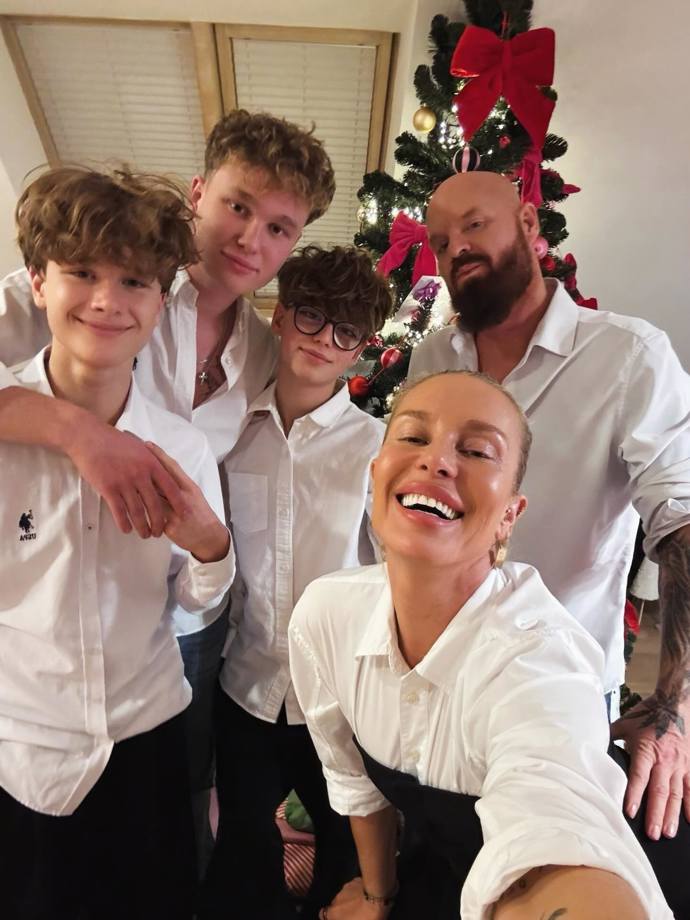 Simona Krainová s rodinou.