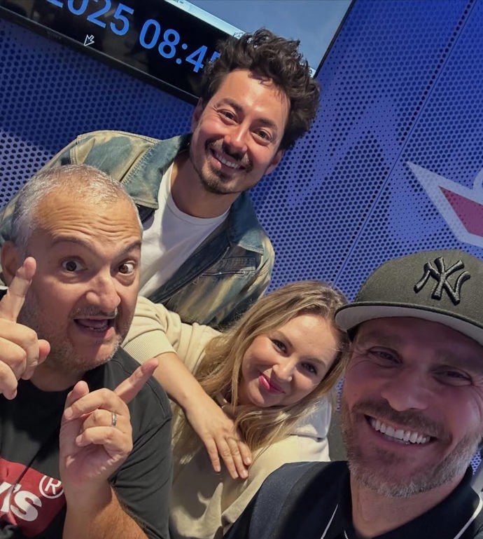 Zpěvák Mirai Navrátil se loučí s Patrikem Hezuckým.