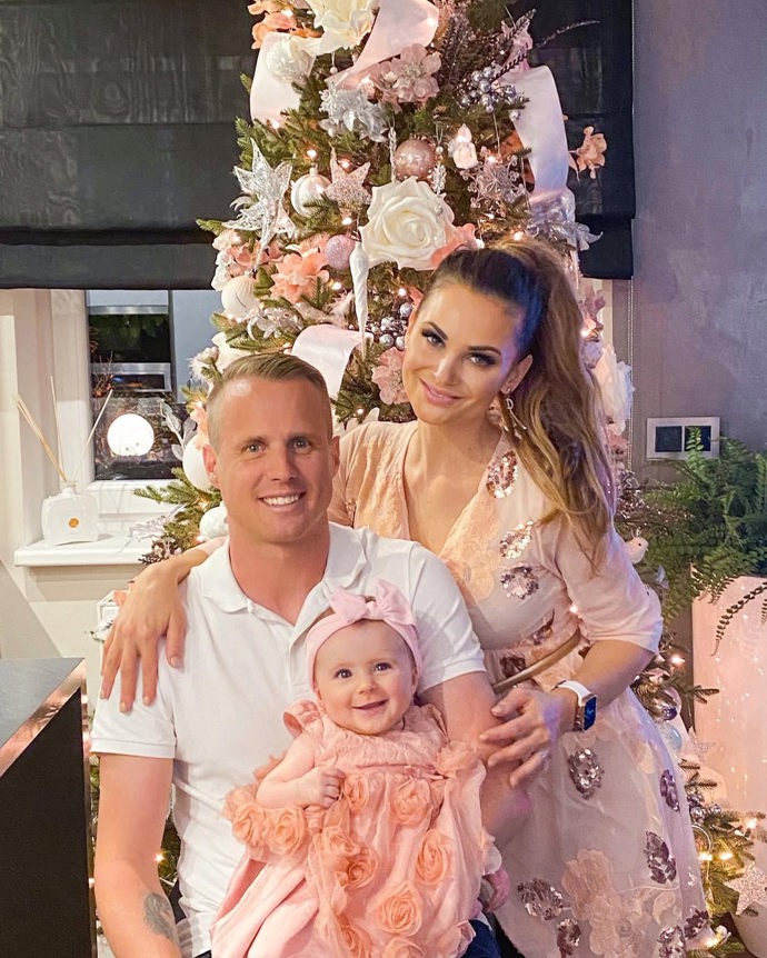 Růžová ovládla stromek v roce 2020.