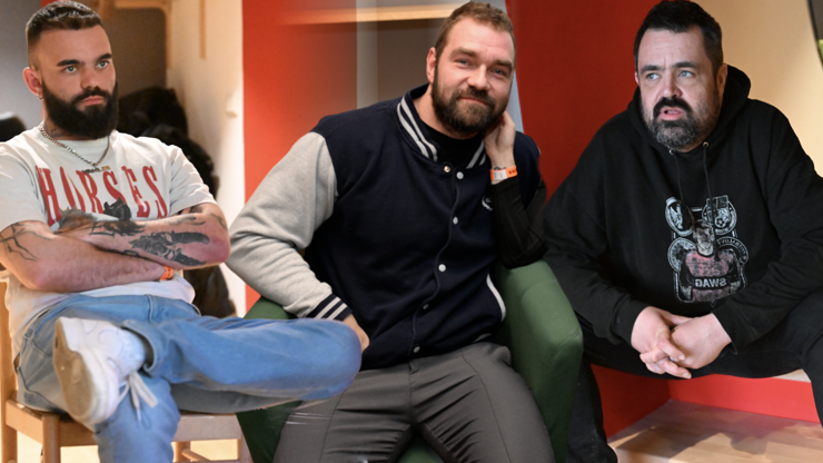 Nenapravitelný Novotný, vyklidněný Benda a překvapení v podobě Freescoota. Bizár na tiskovce Clashe 