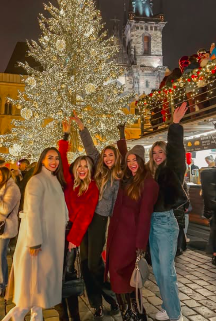 Na Staromáku rozjeli dámskou jízdu.