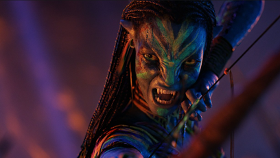 FOTO: Zoe Saldana ve snímku Avatar: Oheň a popel.