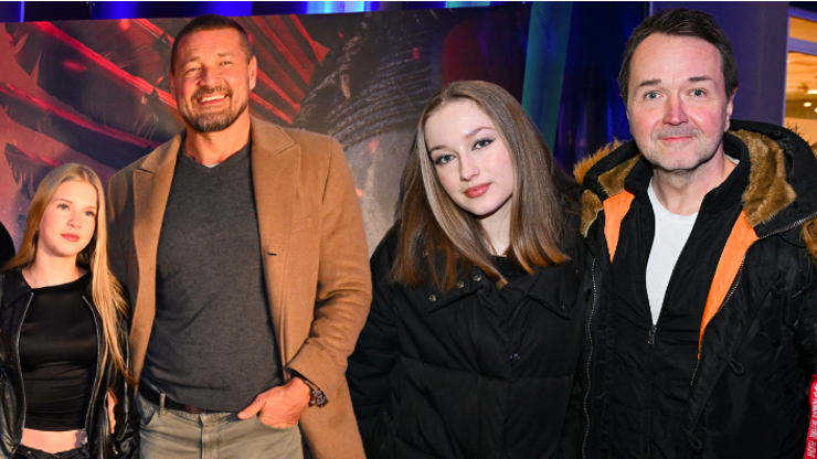 Petr Jákl a Vlasta Korec se dmou pýchou: Na premiéru vyvedli krásné dcery