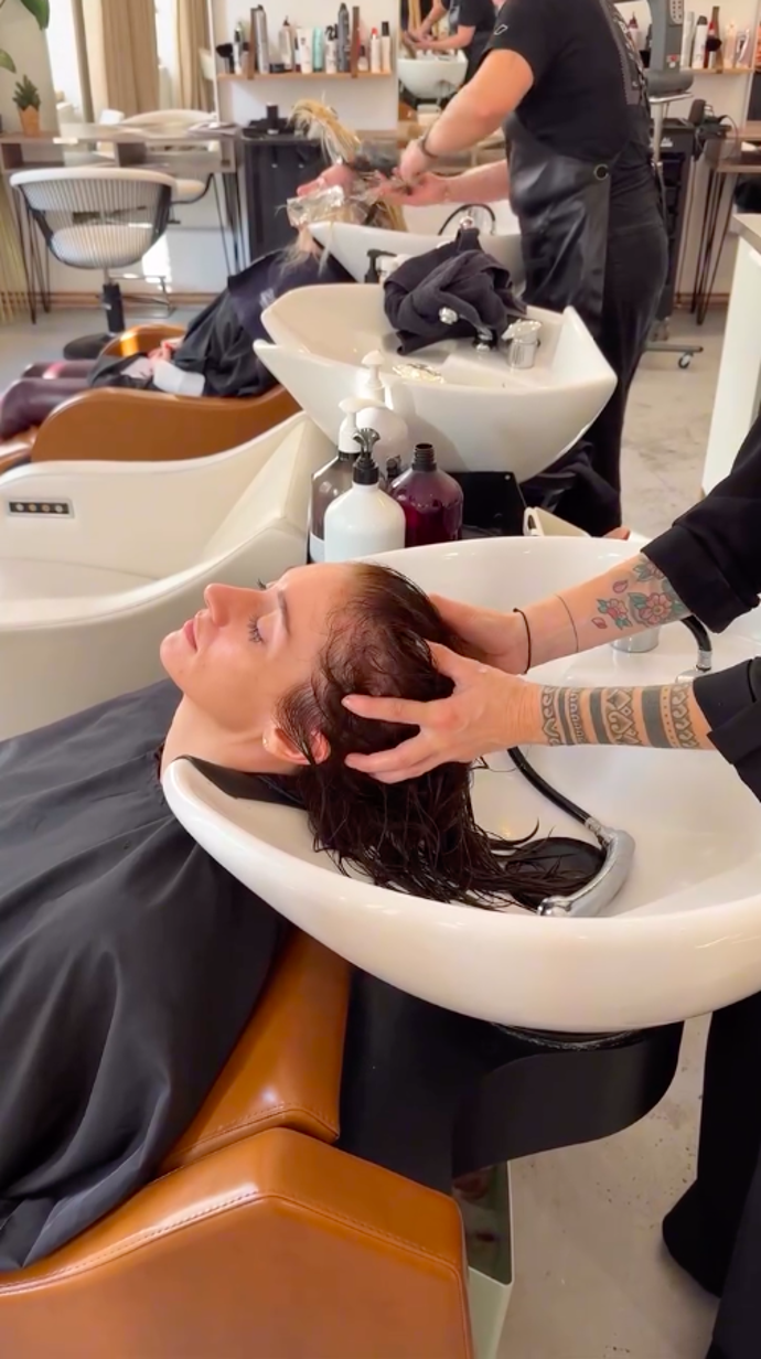 Marta si užila péči o vlasy.