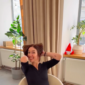 Marta s novým účesem.