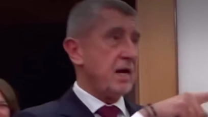 FOTO: Andrej Babiš schytává kritiku.