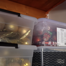 Magazínu Lifee ukázala Lenka Limberská své zásoby vánočních ozdob.