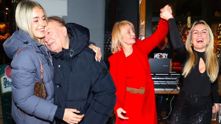 Žilková jako utržená ze řetězu či Janda s celou rodinou. Hvězdy se sešly u Slepiček 