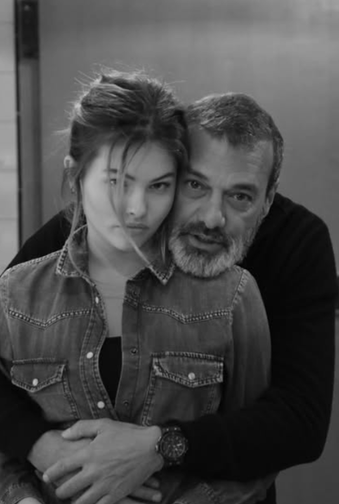 Thylane Blondeau přišla o milovaného nevlastního otce.