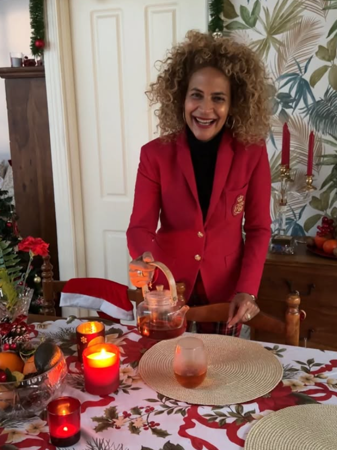 Monika Ben Thabetová letos takhle přála fanouškům k poklidným svátkům. 