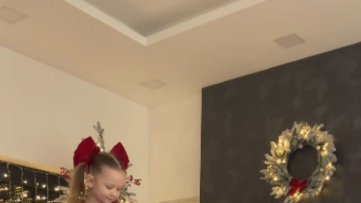 FOTO: Natálie Myslivcová s rodinou na Vánoce.